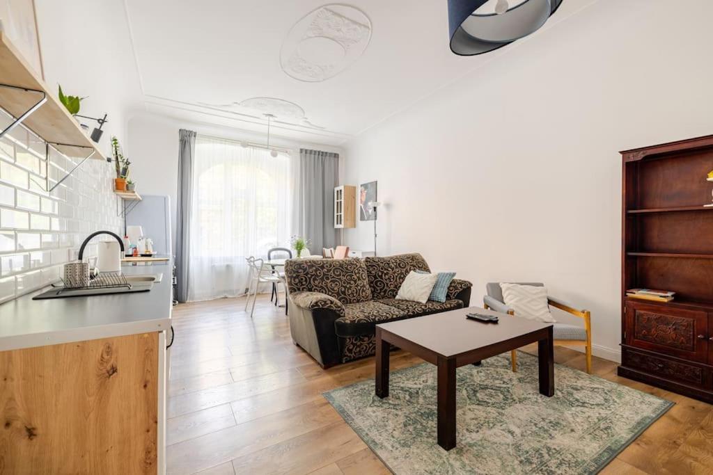 Apartament Rozeta Centrum 6Os Legnica Dış mekan fotoğraf